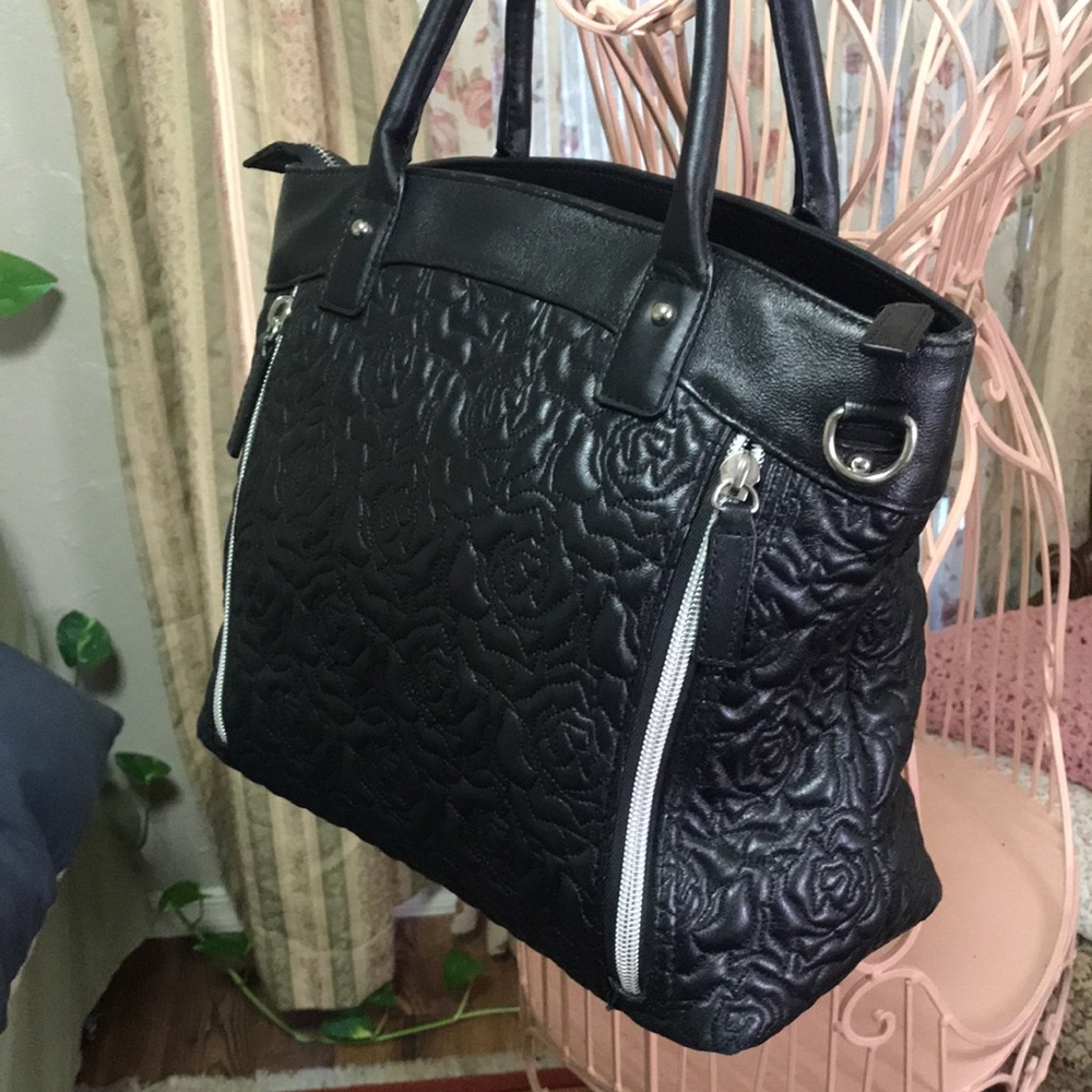Gun Tote’n Mama Black Embossed shoulder Purse - Picture 17 of 17